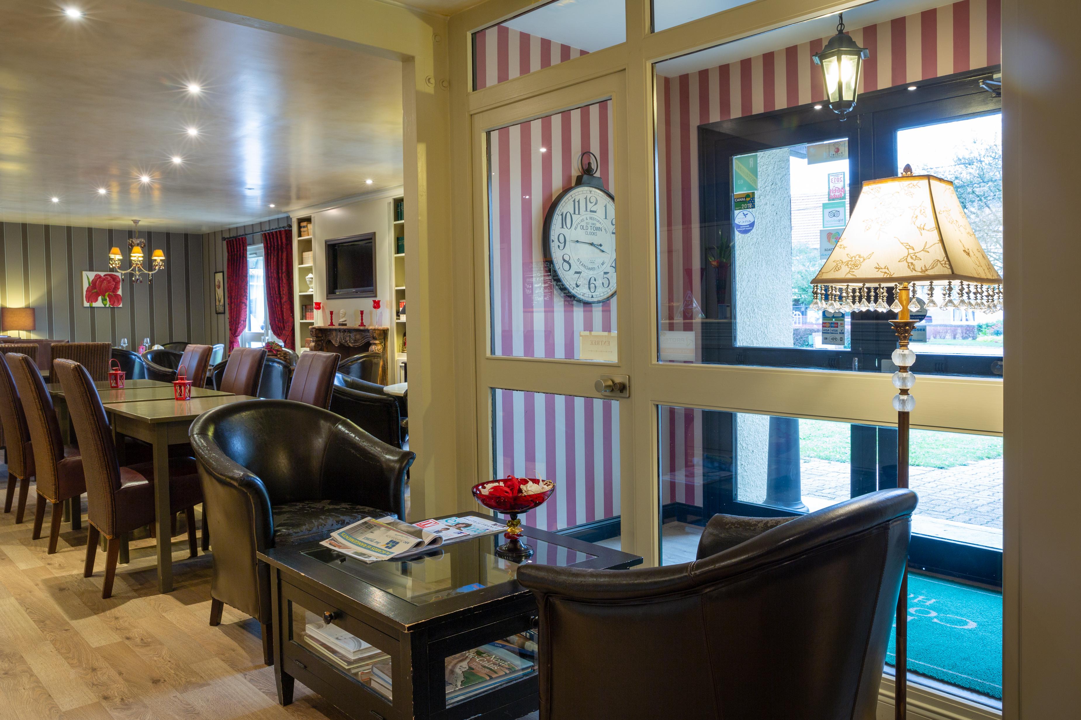 The Originals City, Le Cottage Hotel, Bruay La Buissiere Exterior foto