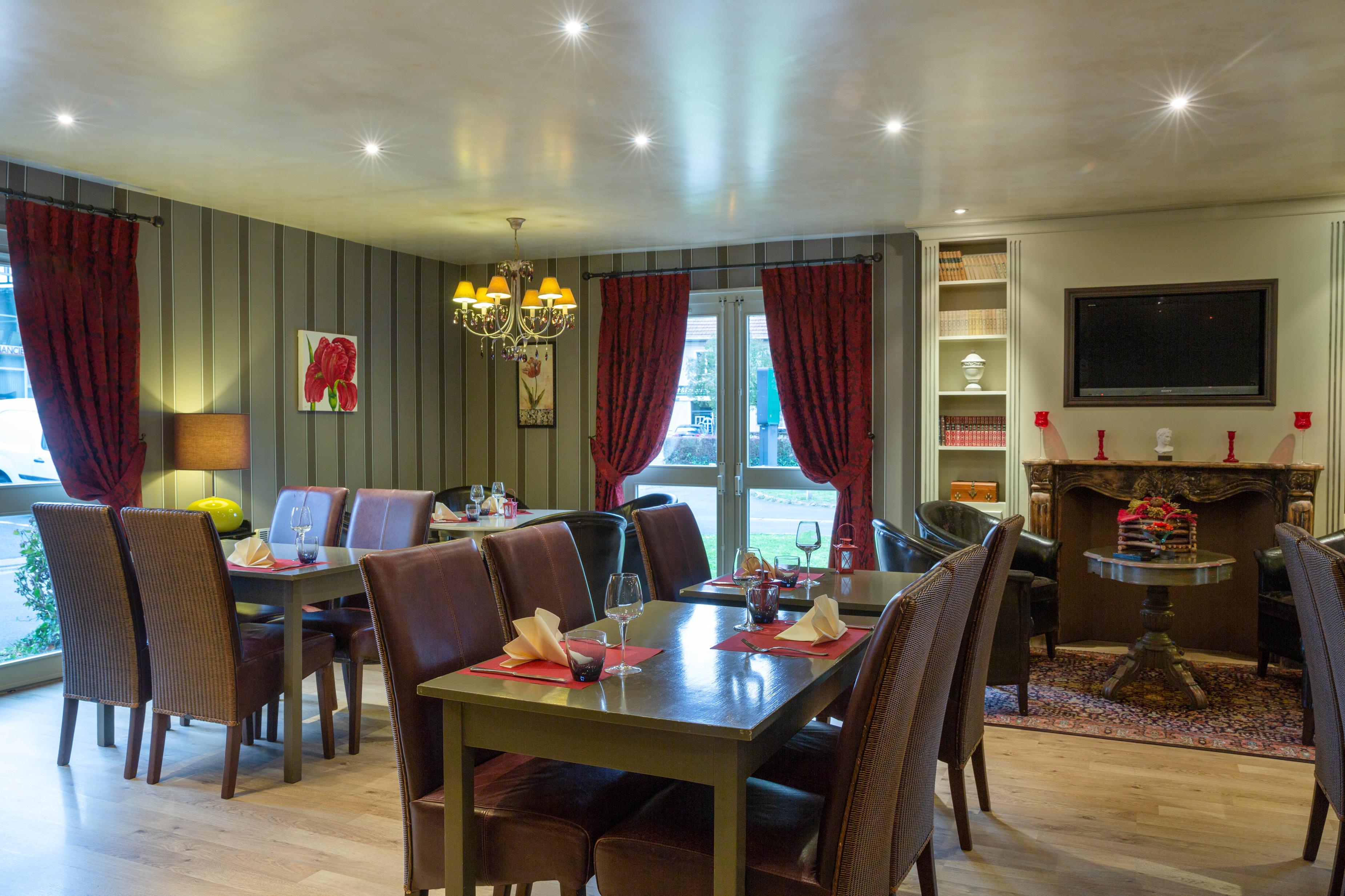 The Originals City, Le Cottage Hotel, Bruay La Buissiere Exterior foto